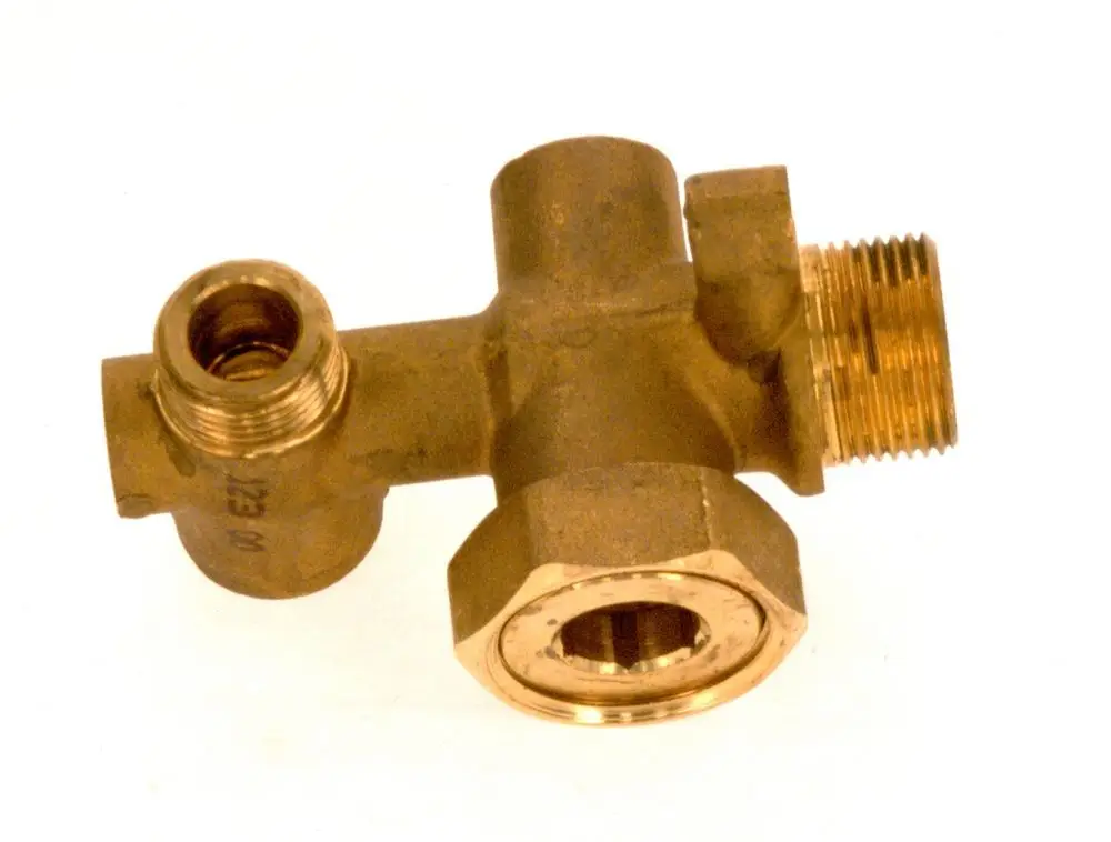 Brass-Rücklaufgruppe mit mehreren Anschlussgewinden, die vermutlich für Heizungs- oder Sanitäranwendungen von Bosch geeignet ist.